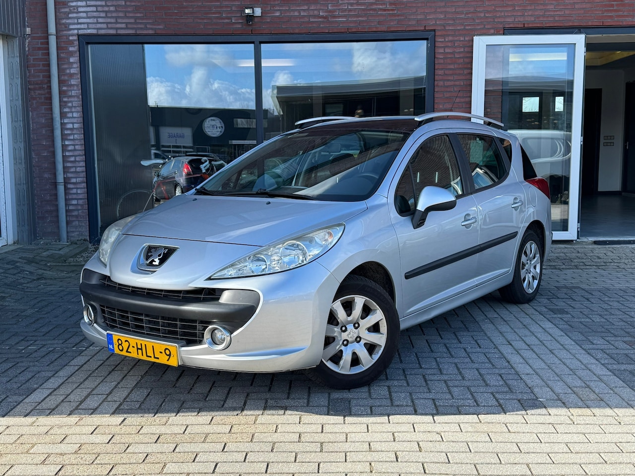 Peugeot 207 SW - 1.6 VTi XS | Pano | Trekhaak | 11-2026 APK! - AutoWereld.nl
