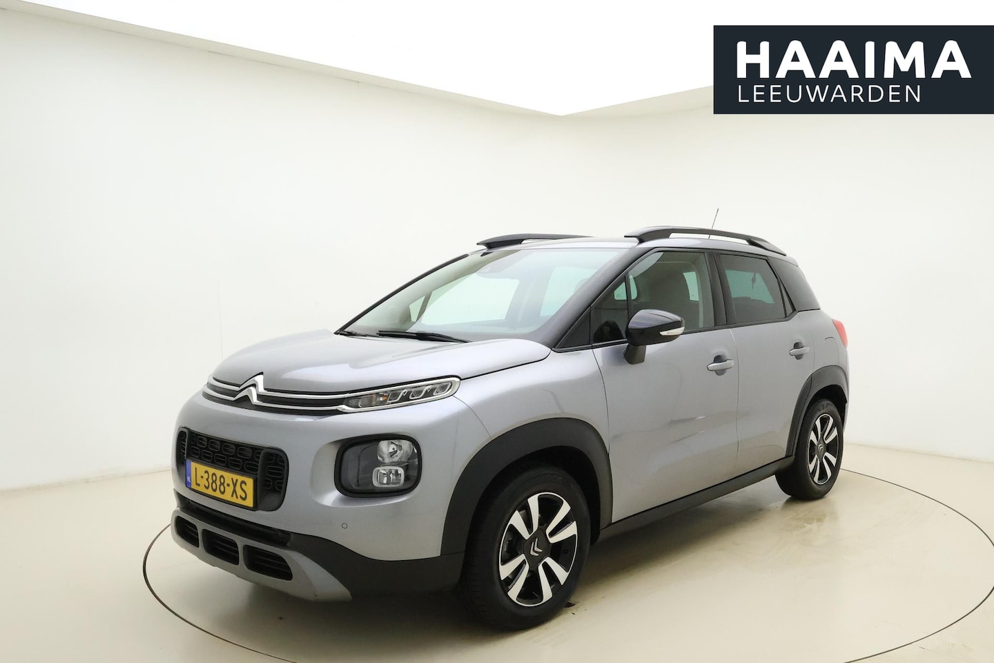 Citroën C3 Aircross - 1.2 PureTech Shine 110 PK | Navigatie | Climate control | Trekhaak | Keyless | Lichtmetale - AutoWereld.nl