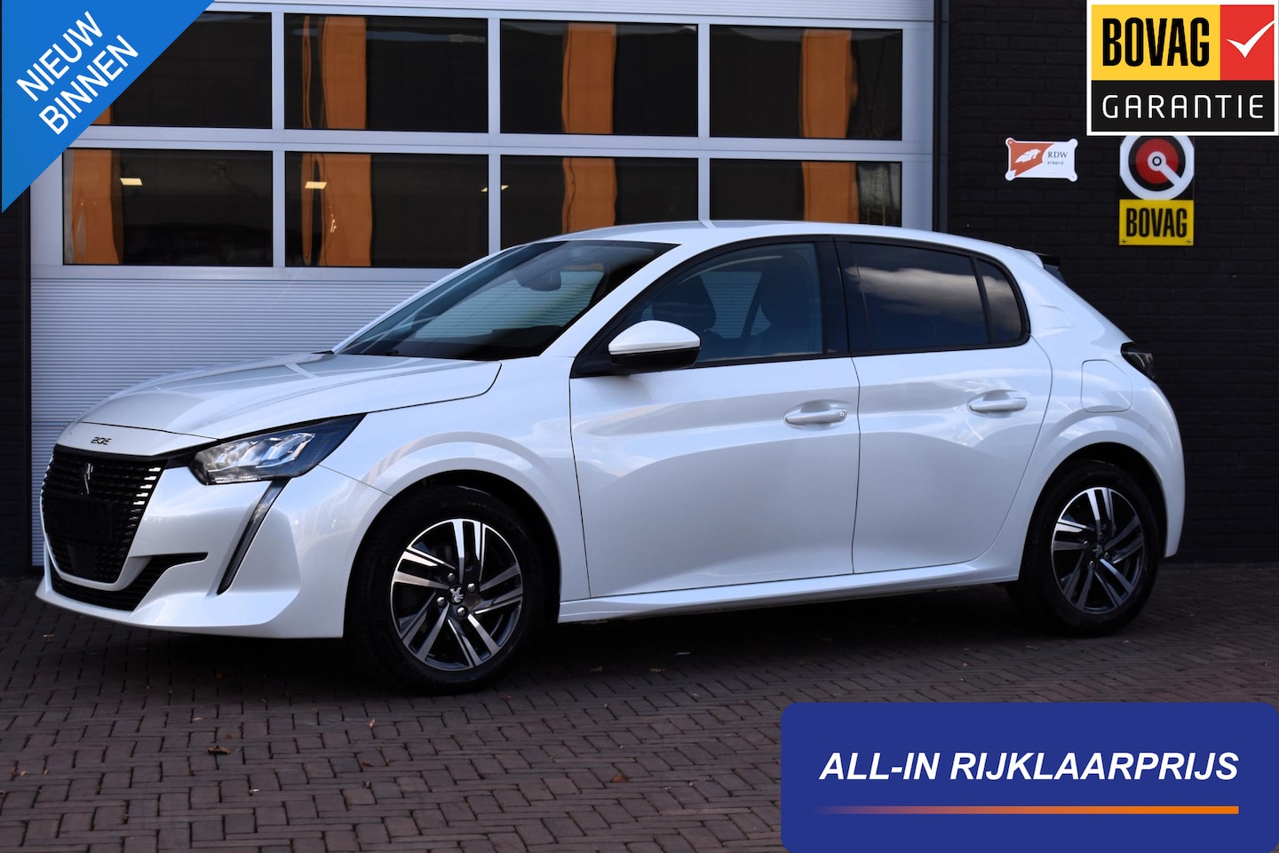 Peugeot 208 - 1.2 PureTech 100PK Allure Pack | Carplay | Camera | Adapt. Cruise | 3D Dash | Stoelverw. | - AutoWereld.nl