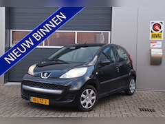 Peugeot 107 - 1.0-12V Urban Move, Airco, Bluetooth