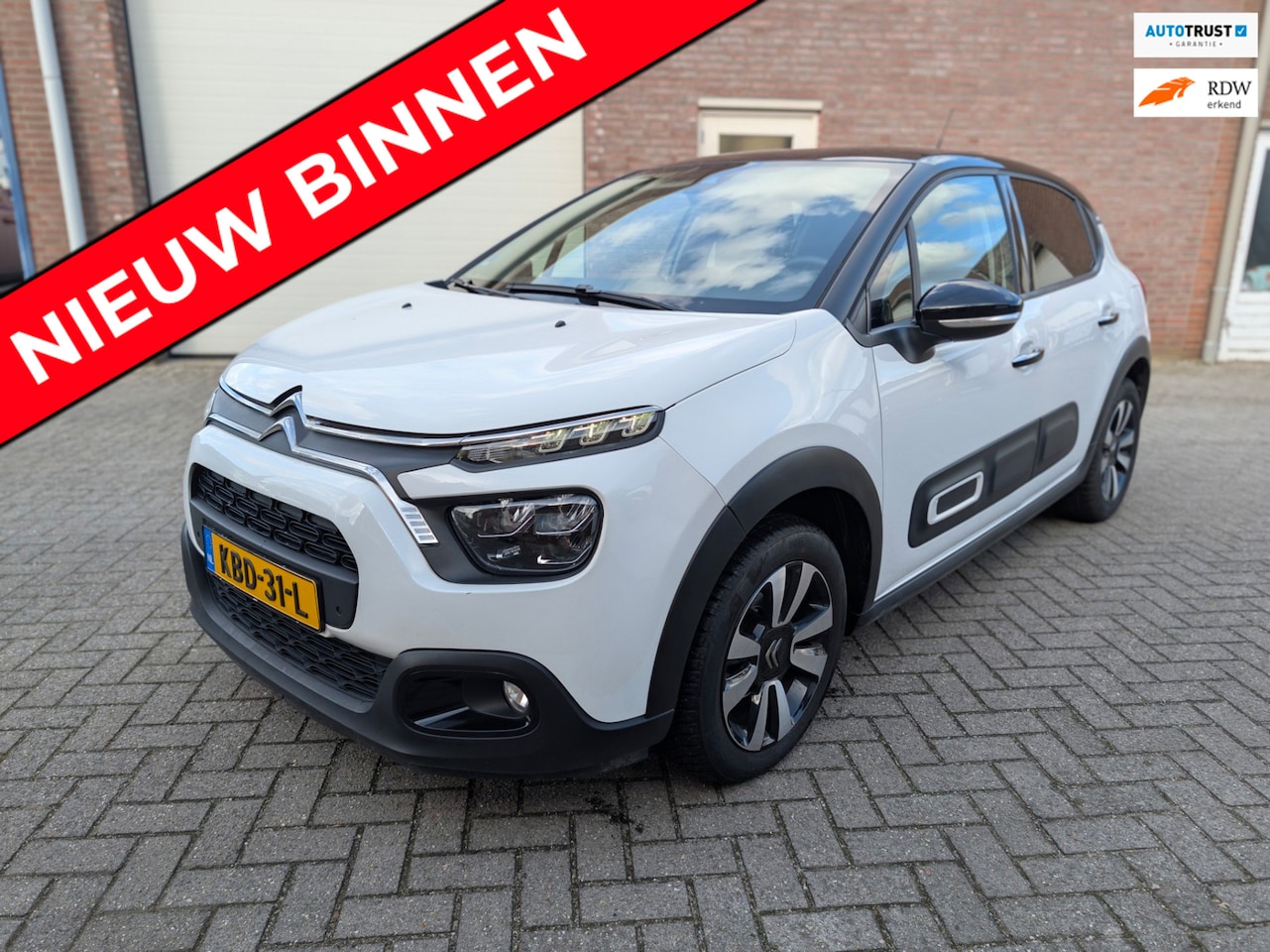 Citroën C3 - 1.2 PureTech C-series Automaat, Carplay, PDC - AutoWereld.nl