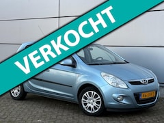 Hyundai i20 - 1.4i DynamicVersion Airco |Stuurbed |Electr Ramen |Nap