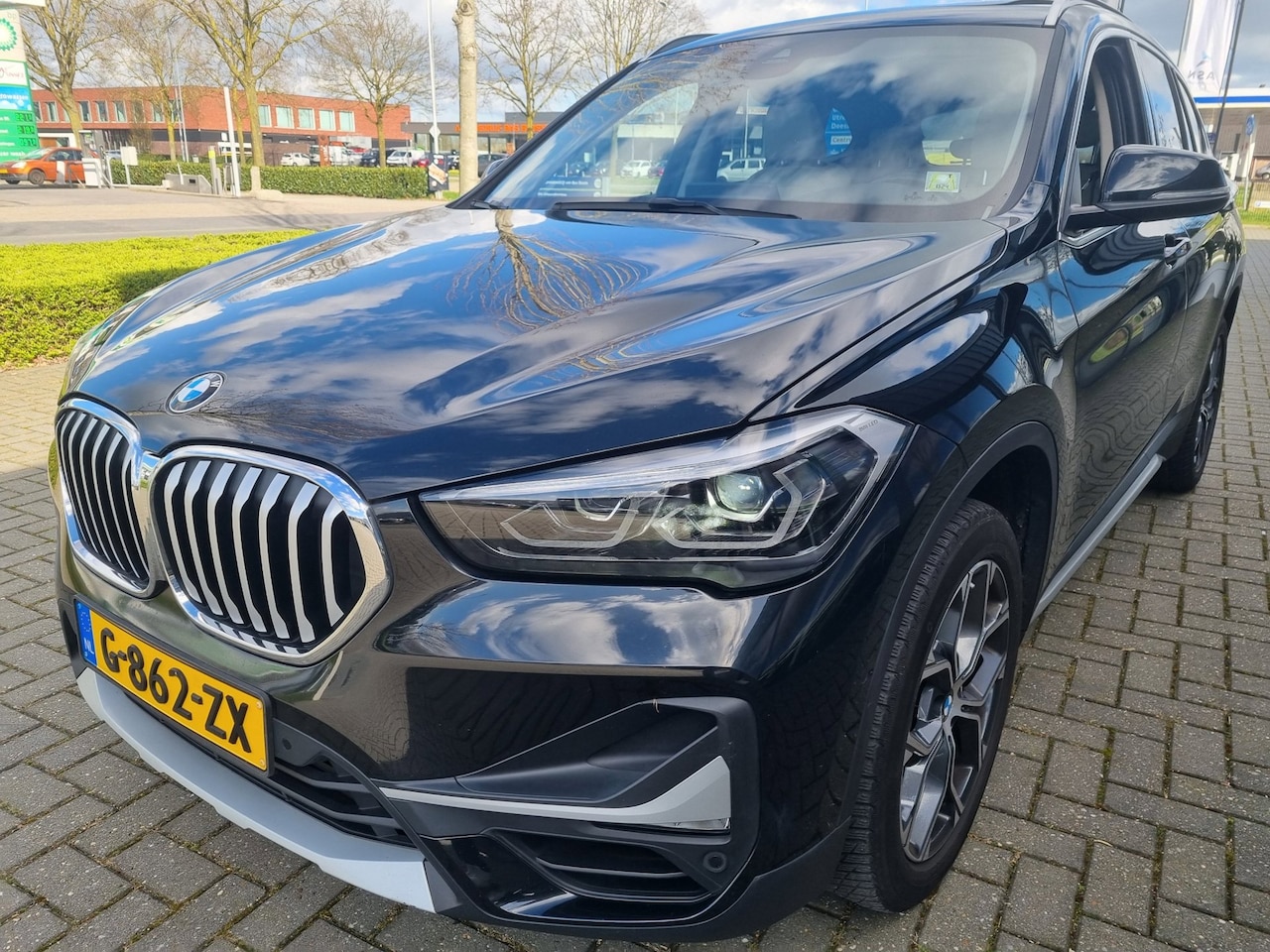 BMW X1 - SDrive20i VDL Nedcar Edition Pano Leder HeadUp - AutoWereld.nl