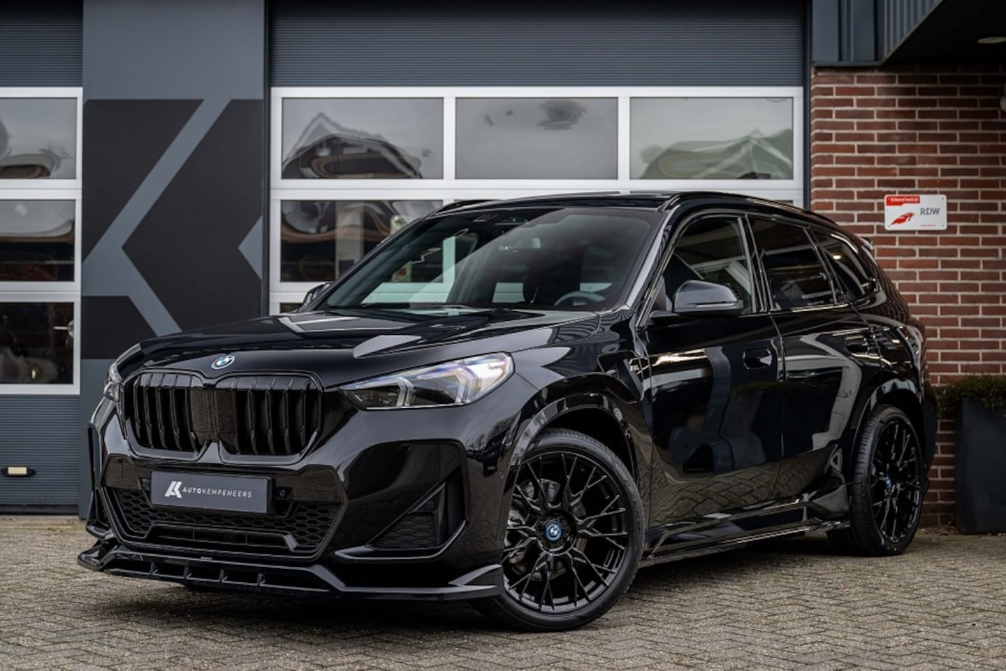 BMW X1 - xDrive25e M Sport | Panorama | Shadow | Maxton | Driving Ass. Plus | Camera | Adapt. Led | - AutoWereld.nl