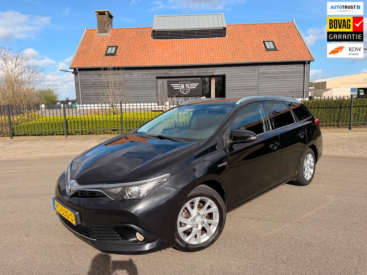 Toyota Auris Touring Sports - 1.8 Hybrid Aspiration Airco/Ecc Navi Camera - AutoWereld.nl