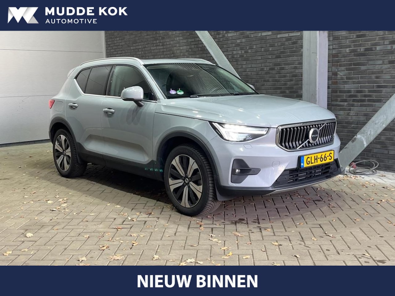 Volvo XC40 - T4 Plug-in hybrid Ultimate Bright | Panoramadak | | Leder | Trekhaak | ACC | BLIS | harman - AutoWereld.nl