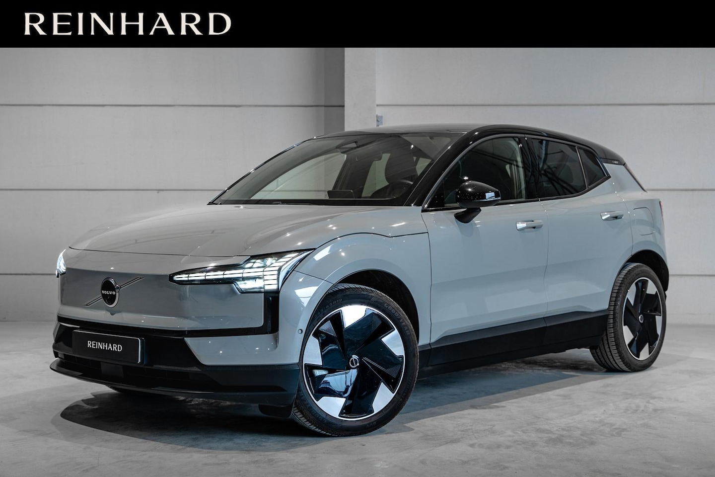 Volvo EX30 - Twin Motor Performance Ultra 69 kWh / Stuurverwarming / Dlr. Ond. - AutoWereld.nl