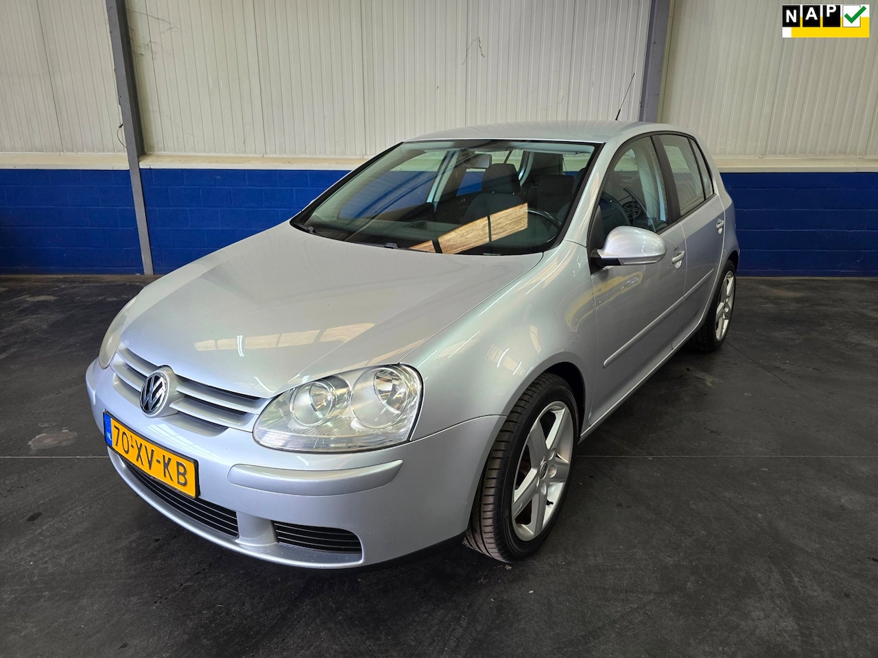Volkswagen Golf - 1.4 TSI Trendline Business 1.4 TSI Trendline Business - AutoWereld.nl