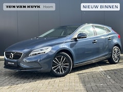 Volvo V40 - 2.0 T2 Momentum Navigatie / Parkeerverwarming / Stoelverw. / Park assist / High Performanc