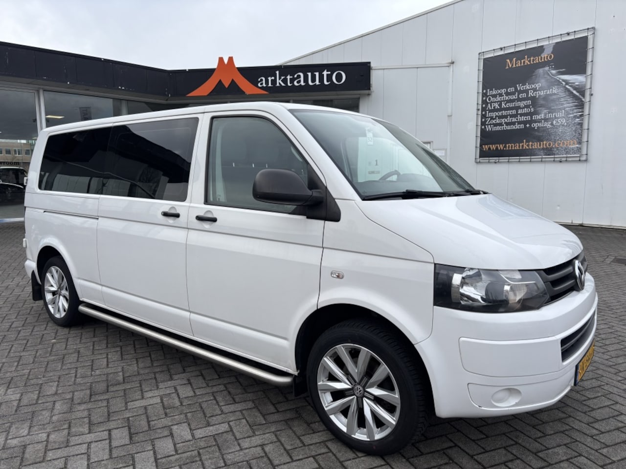 Volkswagen Transporter - 2.0 TDI L2H1 Baseline Airco - AutoWereld.nl