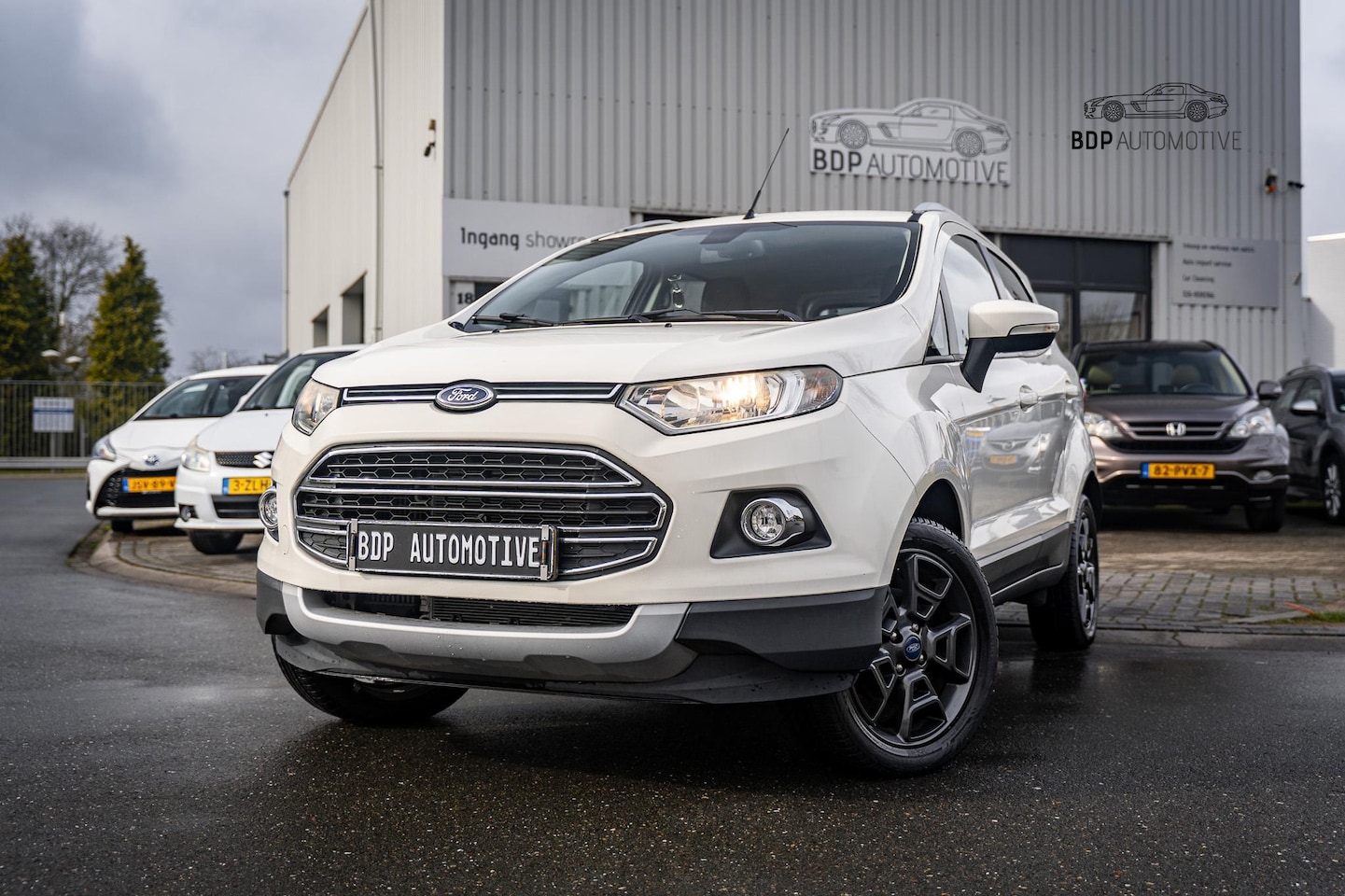 Ford EcoSport - 1.0 EcoBoost Titanium ✔️Lage KM stand| Leer | Trekhaak | Keyless - AutoWereld.nl
