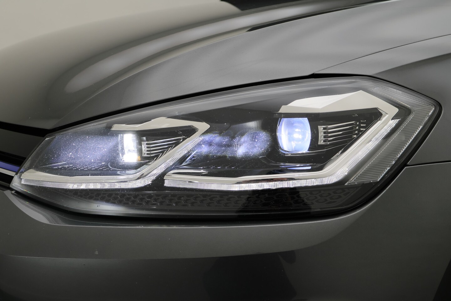 Volkswagen Golf Variant - 1.5 TSI DSG Highline Virtual Cockpit, ACC, Climate, Apple Carplay, Rijstrooksensor, Trekha - AutoWereld.nl