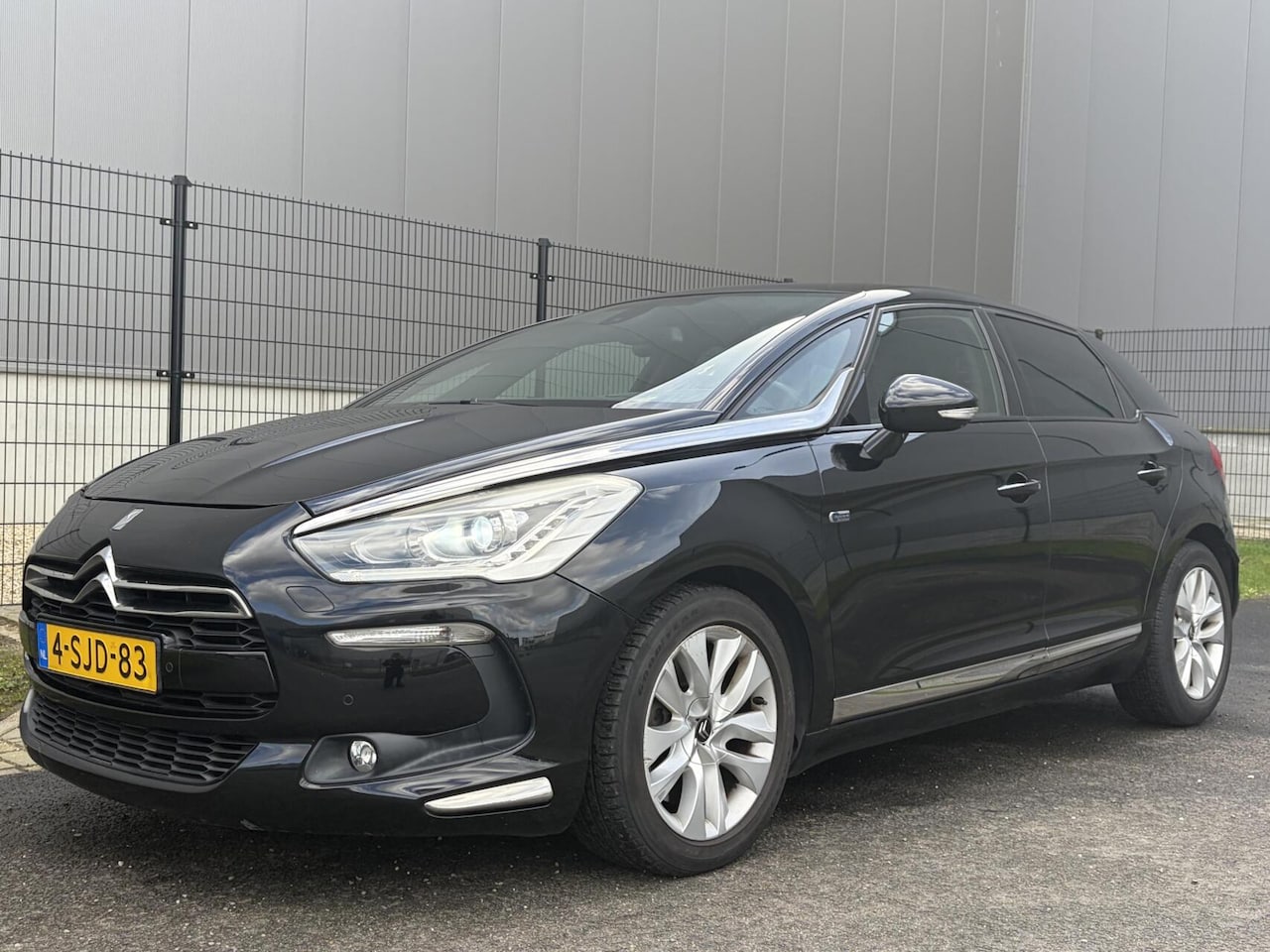 Citroën DS5 - 2.0 Hybrid4 Sport Chic | MEMORY | STOELMASSAGE - AutoWereld.nl
