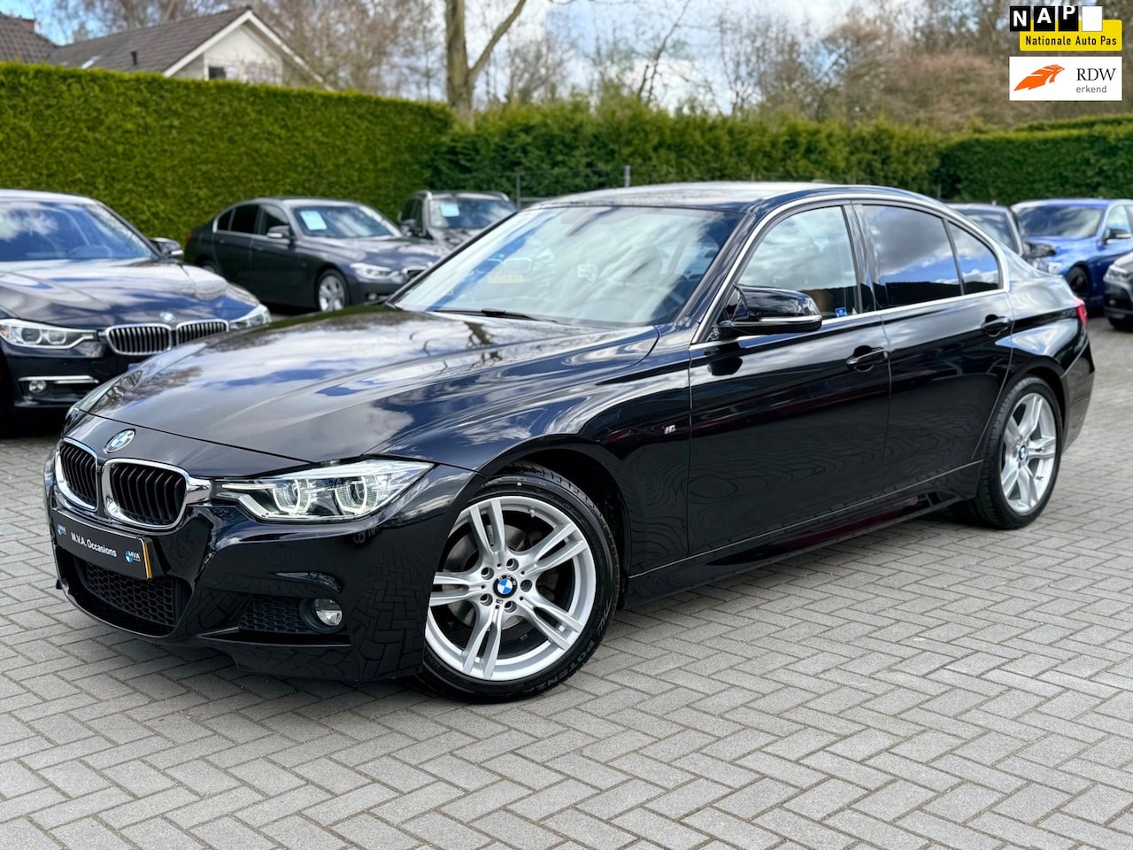 BMW 3-serie - 318i Centennial High Executive M Sport|Navigatie|Climate control|18 inch M|Cruise control| - AutoWereld.nl