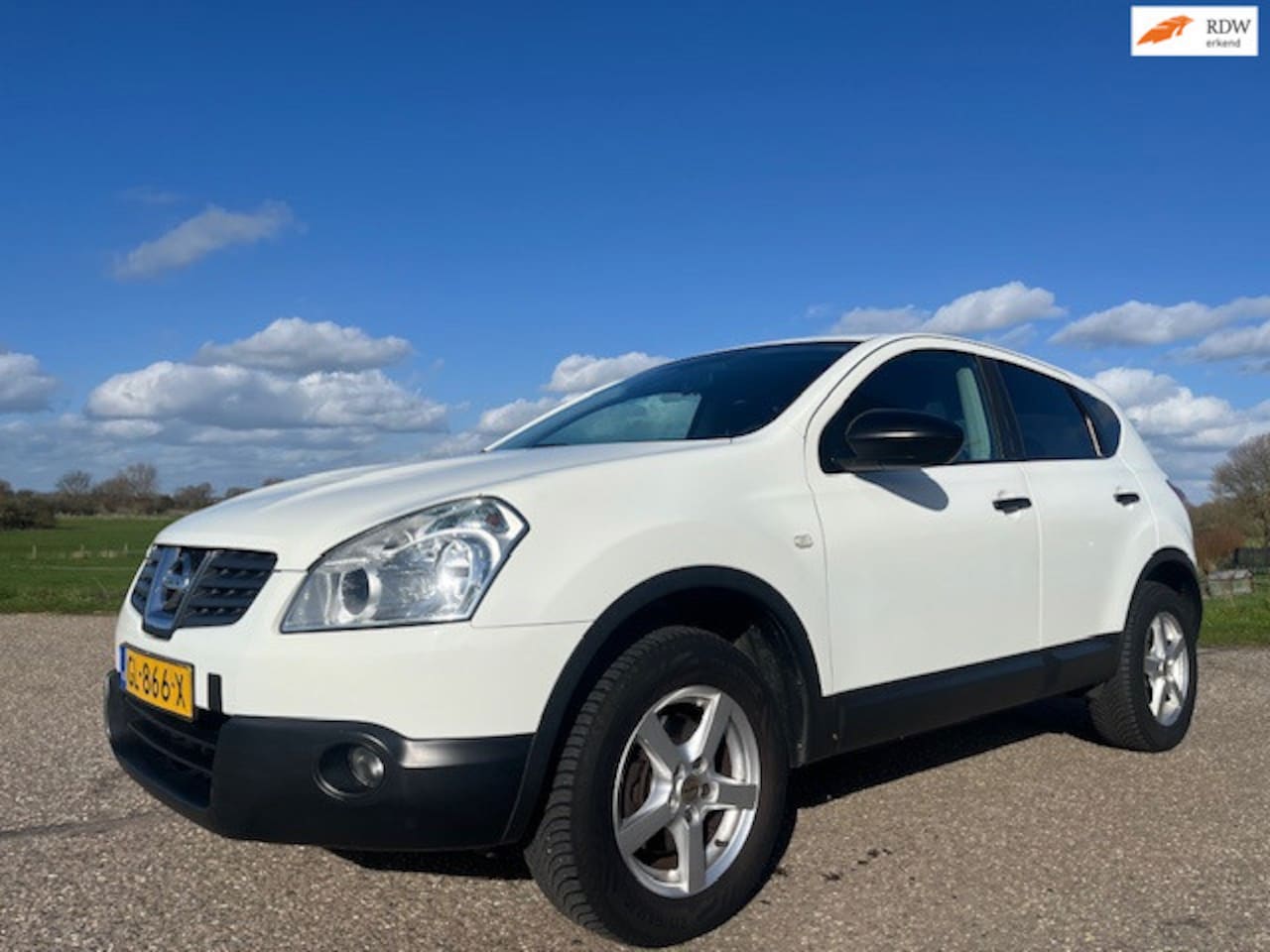 Nissan Qashqai - 1.6 Acenta Airco trekhaak 192020 km bj 2010 onderhoud boekjes aanwezig - AutoWereld.nl