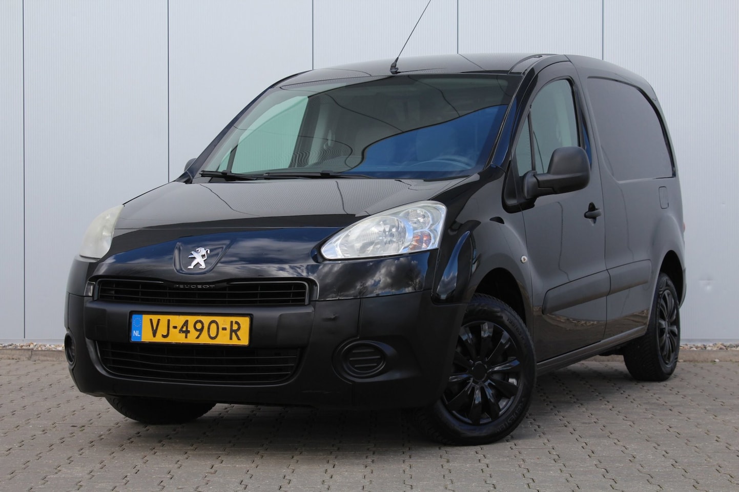 Peugeot Partner - 120 1.6 e-HDI L1 XT Profit + | 3 Zits | Airco | Elektrische ramen | NAP | APK | - AutoWereld.nl