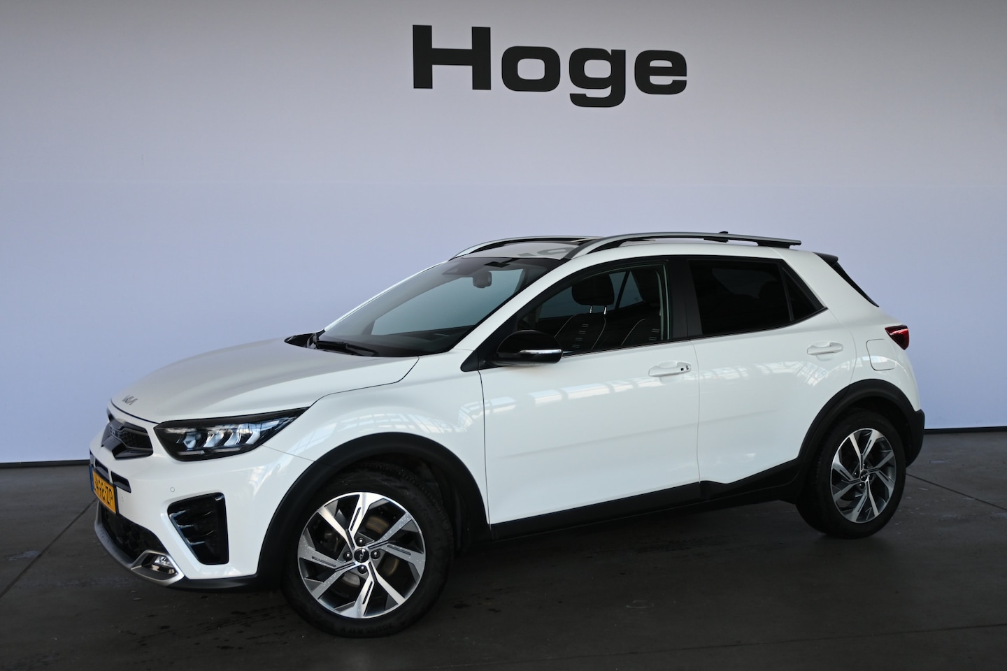 Kia Stonic - 1.0 T-GDi MHEV NAP! GT-PlusLine Schuifdak Carplay Stuur/Stoelverwarming Dealer Onderhouden - AutoWereld.nl