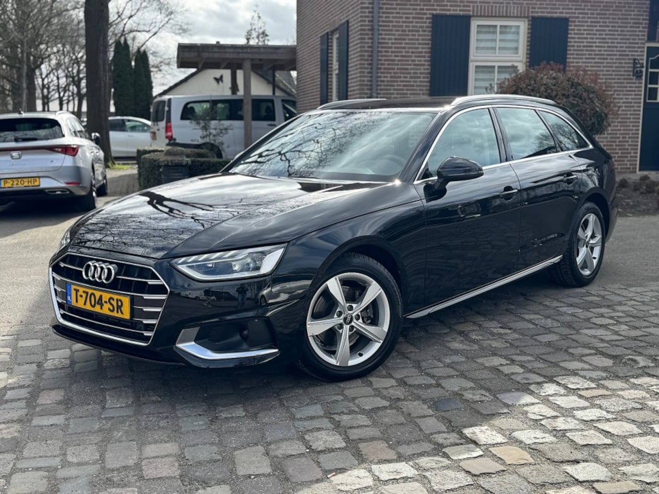 Audi A4 Avant - 35 TFSI 150pk autom Advanced edition ecc,digidash,navi,lmv,led,chroom,sportstoelen,pdc,cru - AutoWereld.nl