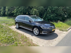 Volkswagen Passat Variant - 1.4 TSI GTE Connected Series Plus