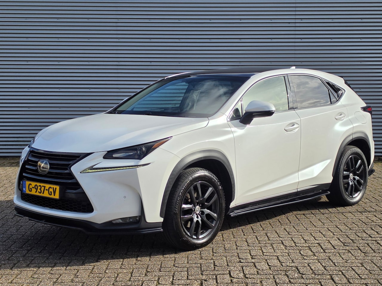 Lexus NX - 300h AWD SPORT | PANO | CAMERA | TREKHAAK | NAVI | LEER |MAXTON DESIGN | INRUIL MOGELIJK - AutoWereld.nl