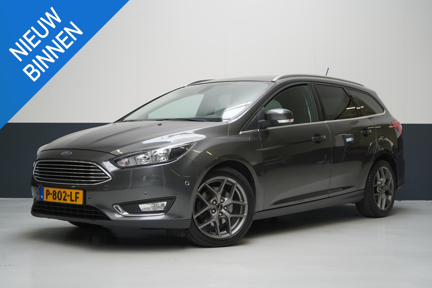 Ford Focus Wagon - 1.5 150pk Titanium Automaat | Winterpack | Trekhaak | All-seasonbanden | Keyless | Cruise - AutoWereld.nl