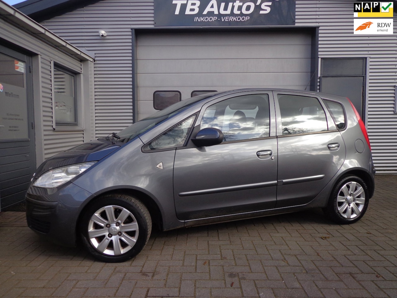 Mitsubishi Colt - 1.3 Invite 5-DRS ! AIRCO / APK 07-05-2027 ! - AutoWereld.nl
