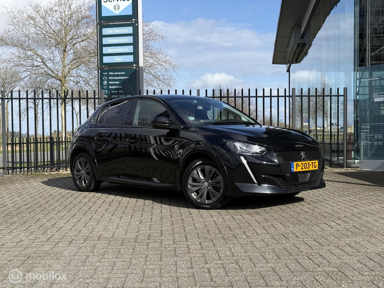 Peugeot e-208 - EV Allure Pack 50 kWh | Camera | Carplay | LED - AutoWereld.nl