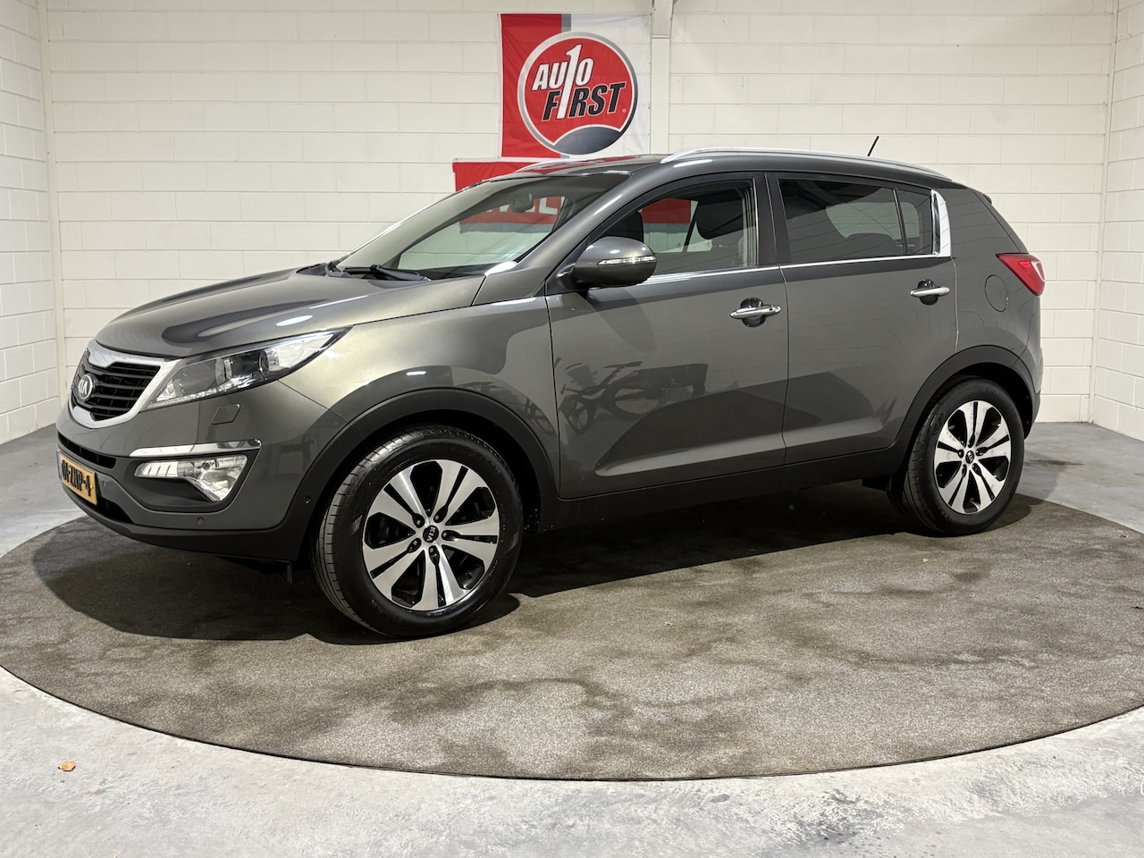 Kia Sportage - 2.0 Super Pack 2.0 Super Pack, Cruise, Clima, Navi, Achteruitrijcamera, Leder, Trekhaak, 18 inch, Privacy - AutoWereld.nl