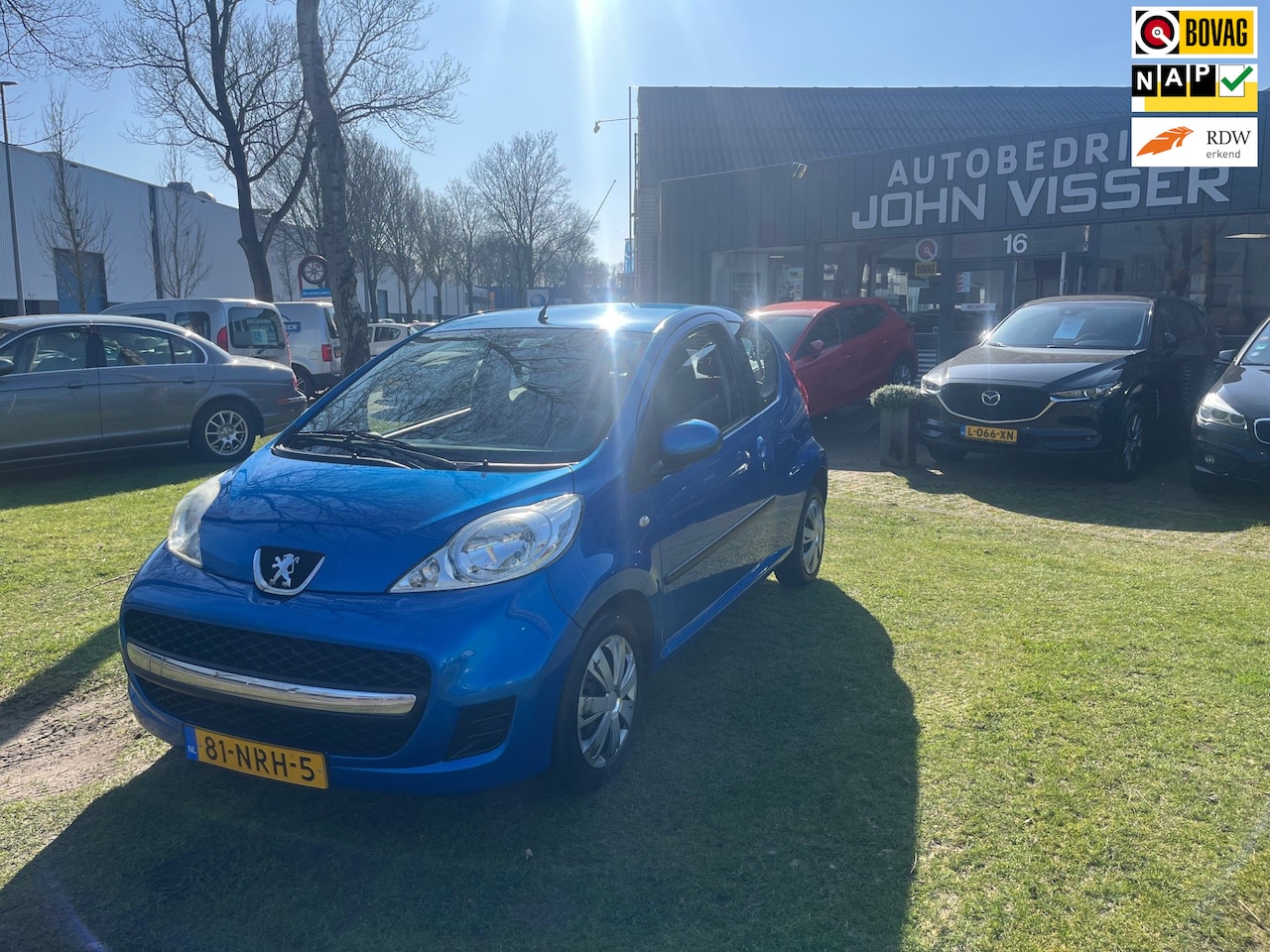 Peugeot 107 - 1.0-12V XS * compacte stadsauto * airco * zuinig in gebruik * frisse kleur * - AutoWereld.nl