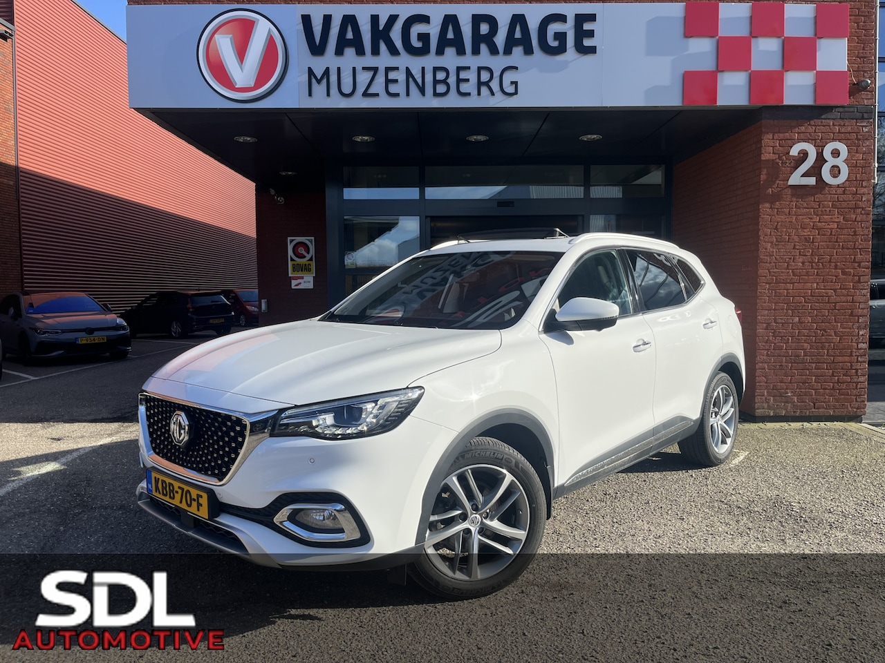 MG EHS - 1.5 TGDI Luxury // SCHUIF-KANTELDAK // 360 CAMERA // ADAPT. CRUISE // ELEK.STOELEN+KLEP // - AutoWereld.nl