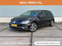Volkswagen Golf - 1.5 TSI Highline automaat, Camera, trekhaak