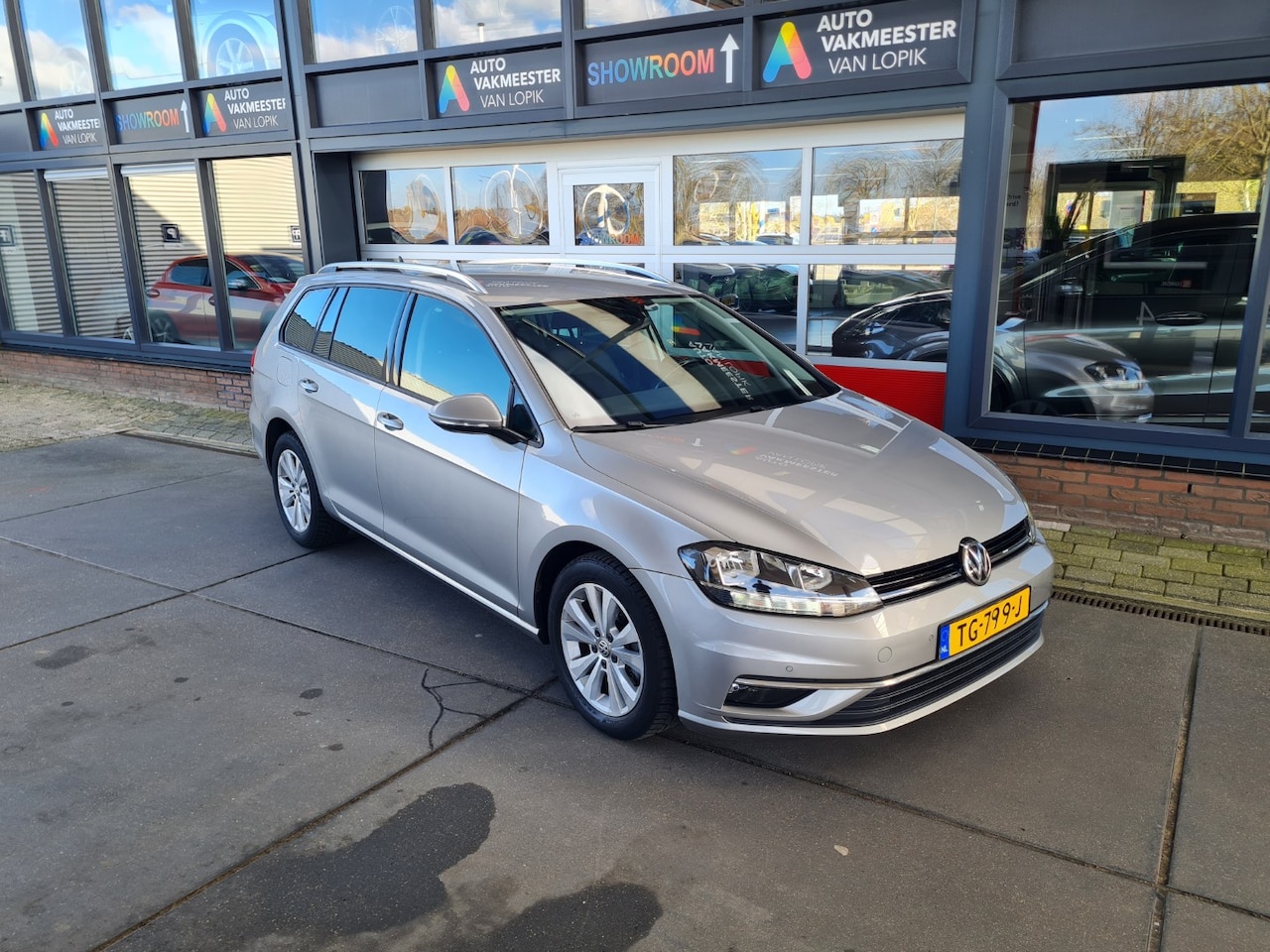 Volkswagen Golf Variant - 1.0 TSI 110pk Comf. Business Massagestoel Dab Carplay Camera All-in prijs + 12 mnd garanti - AutoWereld.nl
