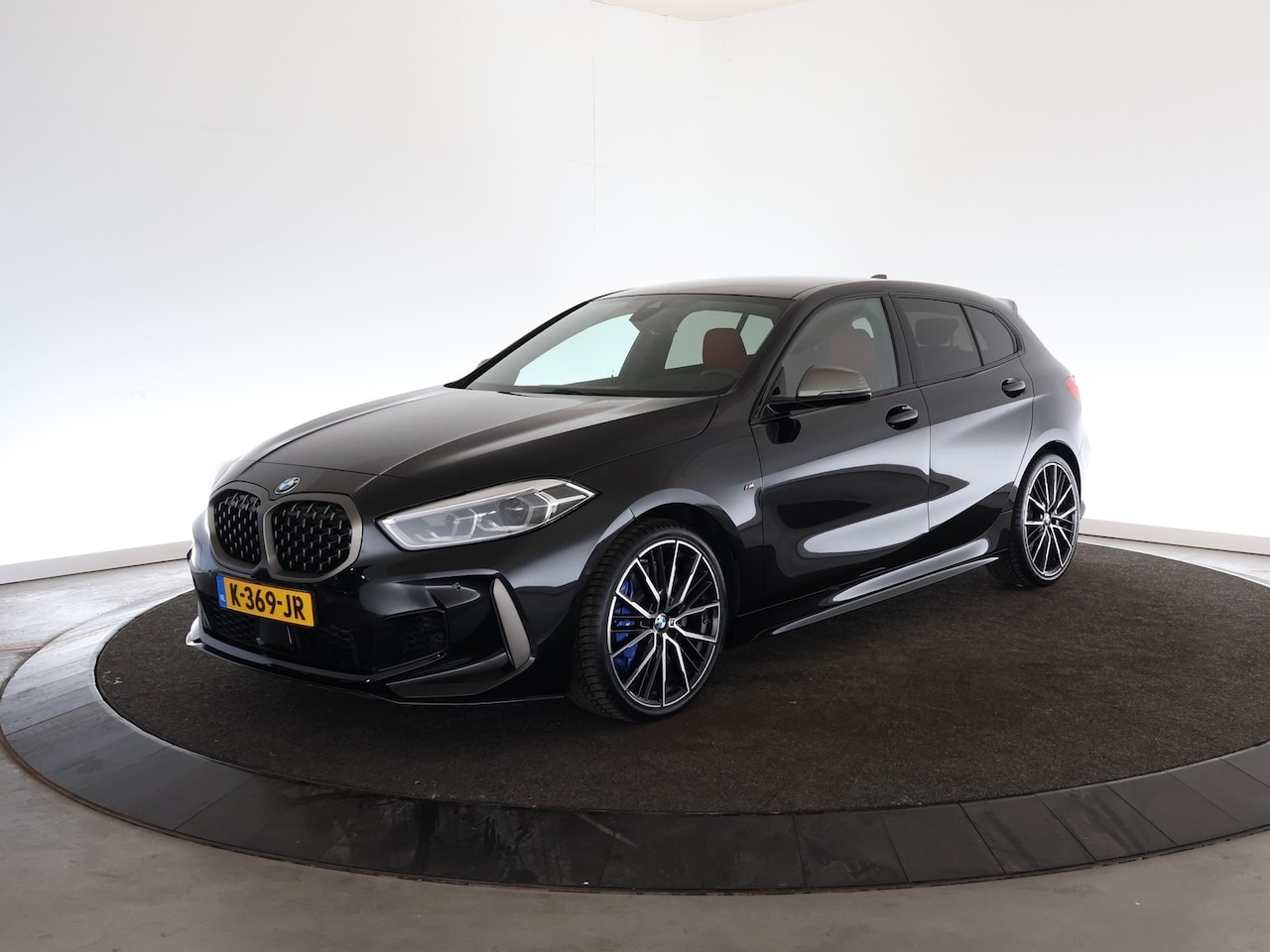 BMW 1-serie - M135i xDrive High Executive Edition | Navi | Clima | Leder | - AutoWereld.nl