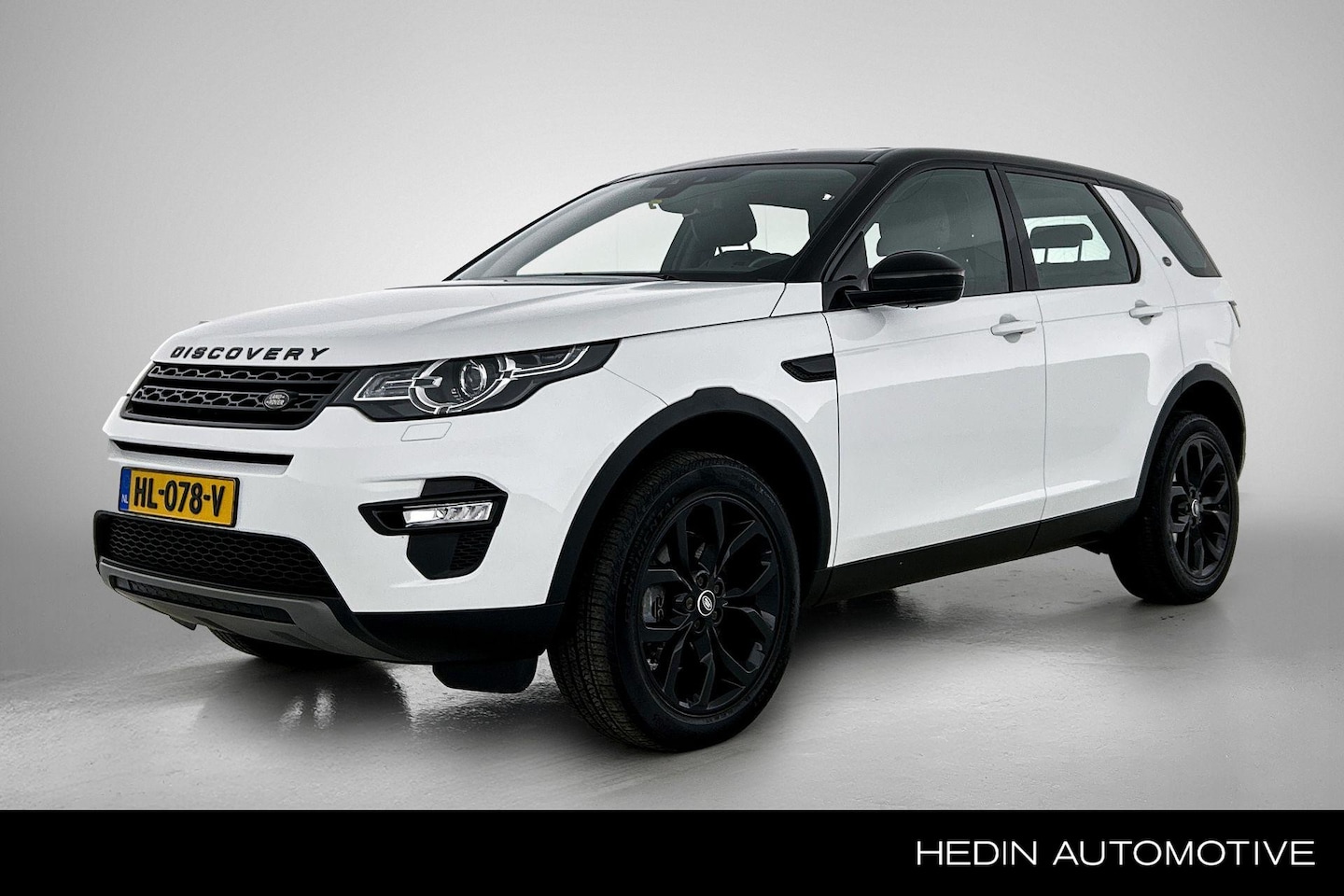 Land Rover Discovery Sport - 2.2 TD4 4WD SE Climate Control | Stoelverwarming | Trekhaak | Half Lederen bekleding - AutoWereld.nl