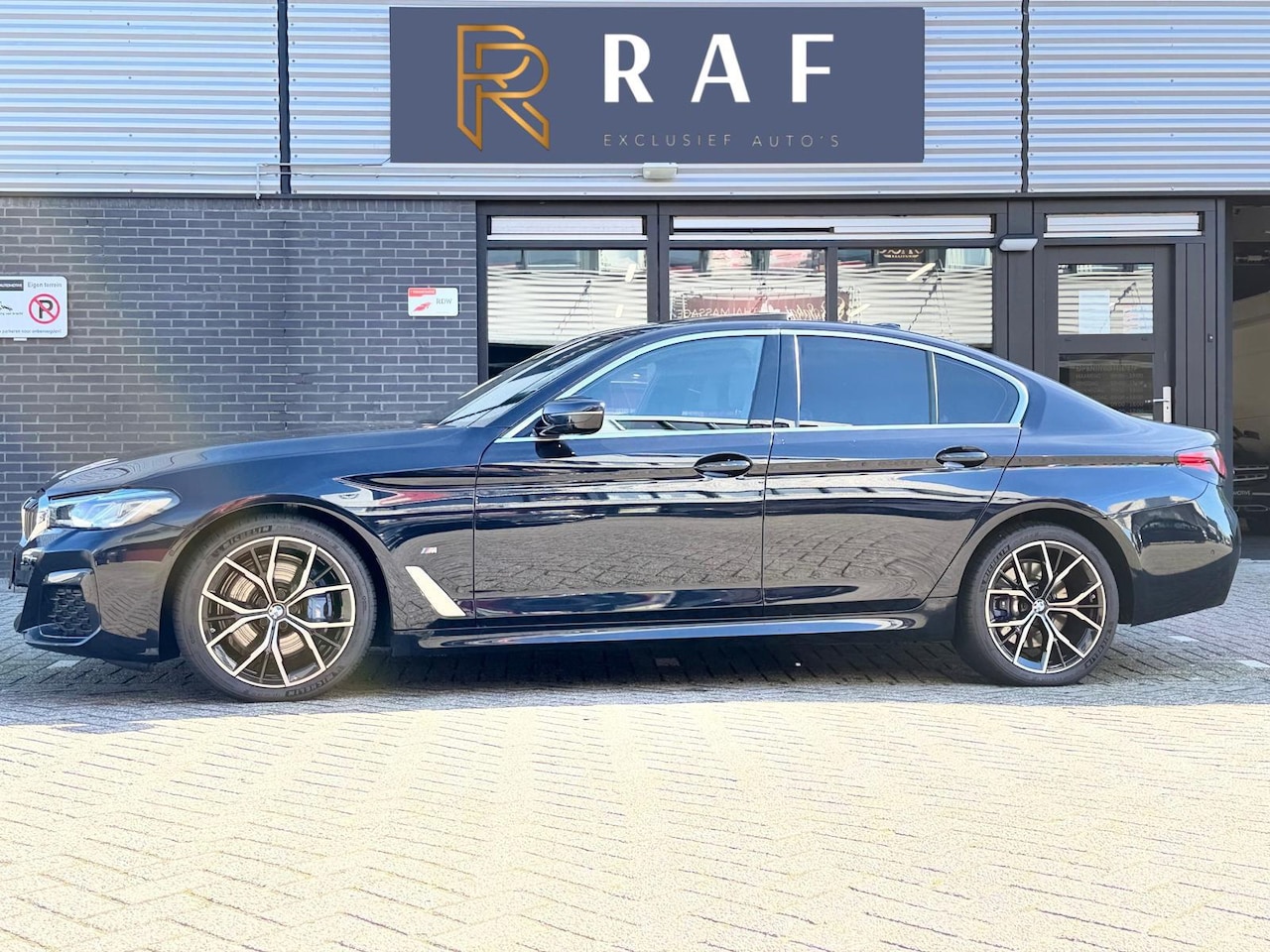 BMW 5-serie - 530i xDrive Business Edition Plus 530i xDrive Business Edition Plus,Automaat,Voll opties - AutoWereld.nl