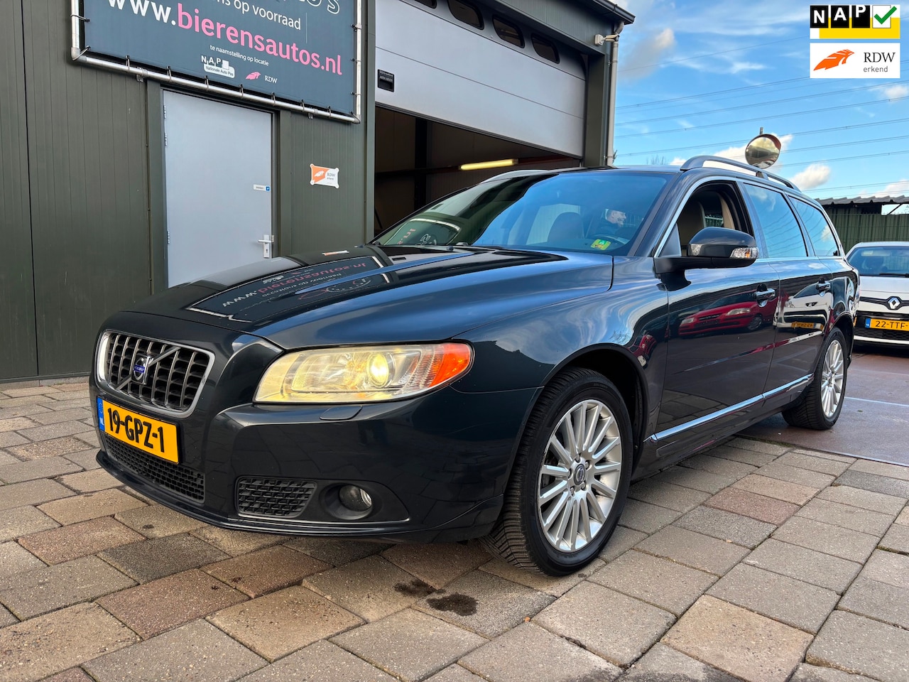 Volvo V70 - 2.5T Summum Automaat Leder Navi - AutoWereld.nl