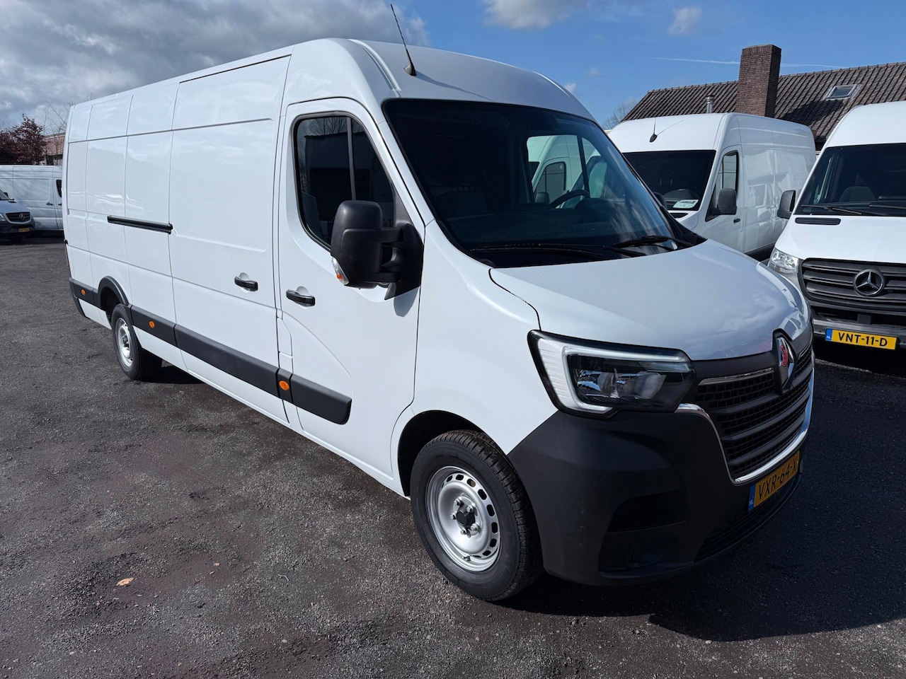 Renault Master - T35 2.3 dCi 165PK L4H2 EL Trekhaak Maxi l3h2 - AutoWereld.nl