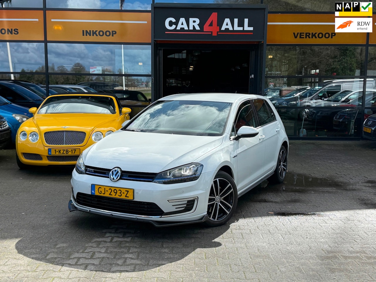 Volkswagen Golf - 1.4 TSI GTE PARELMOERWIT/LED/APK 15-2-2027/RIJDT PERFECT - AutoWereld.nl