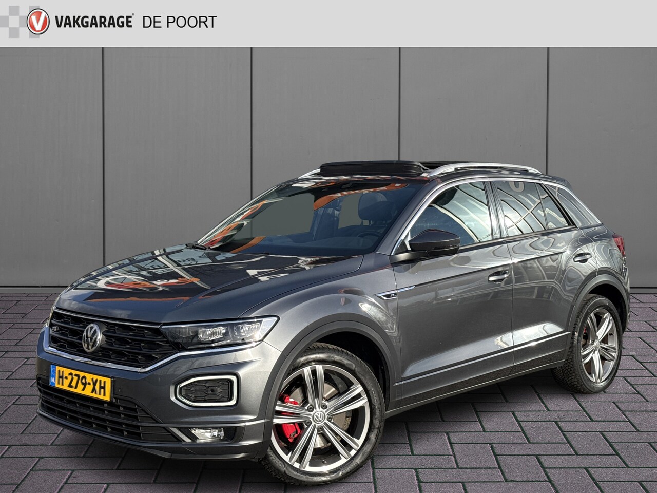 Volkswagen T-Roc - 1.5 TSI Sport Business R-line | BTW | Vitrual | Pano | Trekhaak | Carplay | Navi - AutoWereld.nl