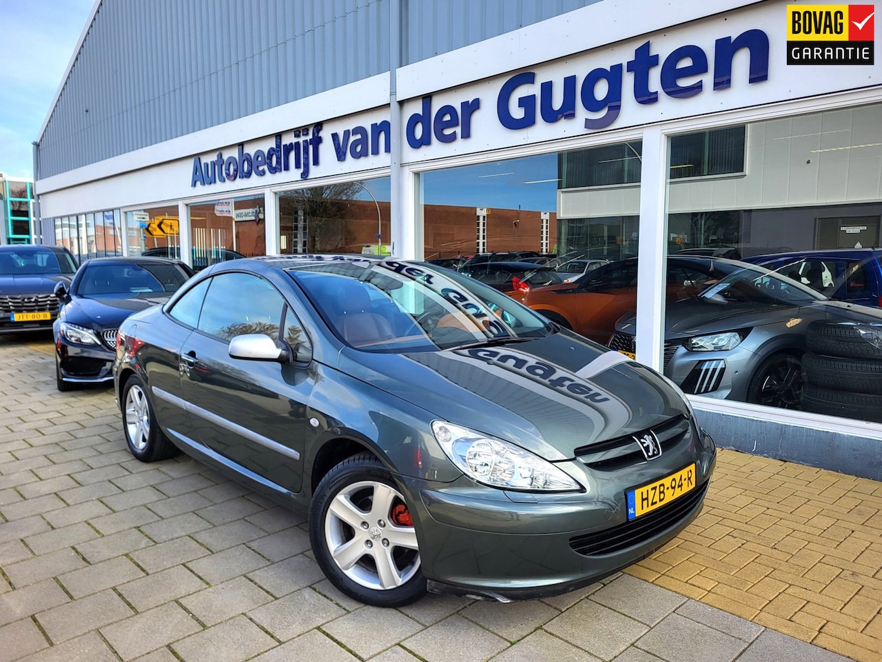 Peugeot 307 CC - 2.0-16V / Leder / Airco / Trekhaak / Automaat / Stoelverwarming / - AutoWereld.nl