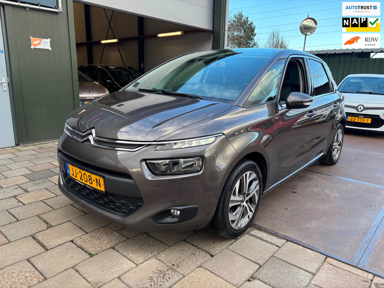 Citroën C4 Picasso - 1.2 PureTech Selection Navi Cruise Nette Auto! - AutoWereld.nl