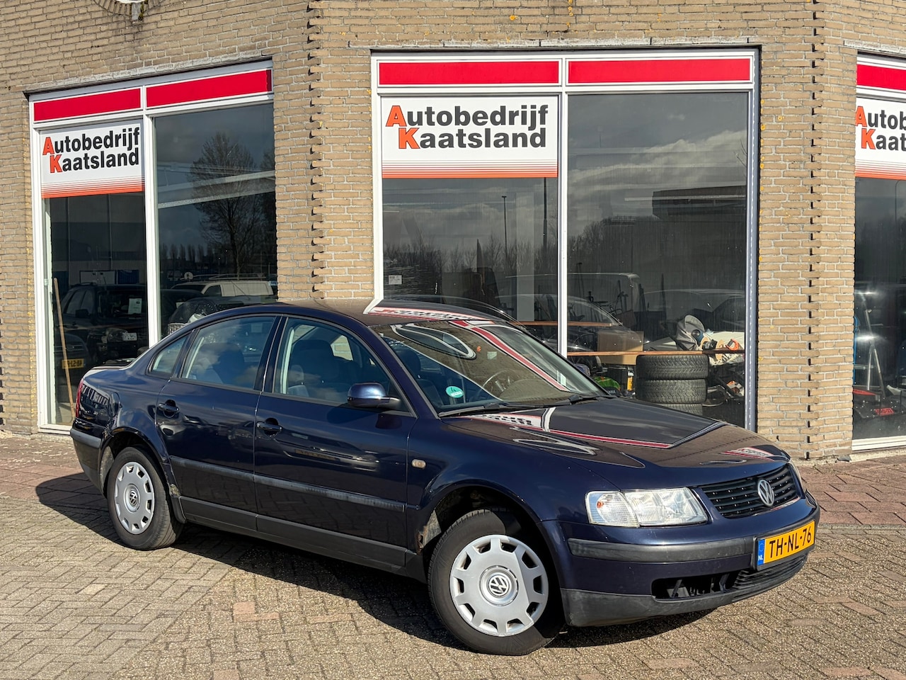 Volkswagen Passat - 1.6 Trendline 1.6 Trendline - AutoWereld.nl
