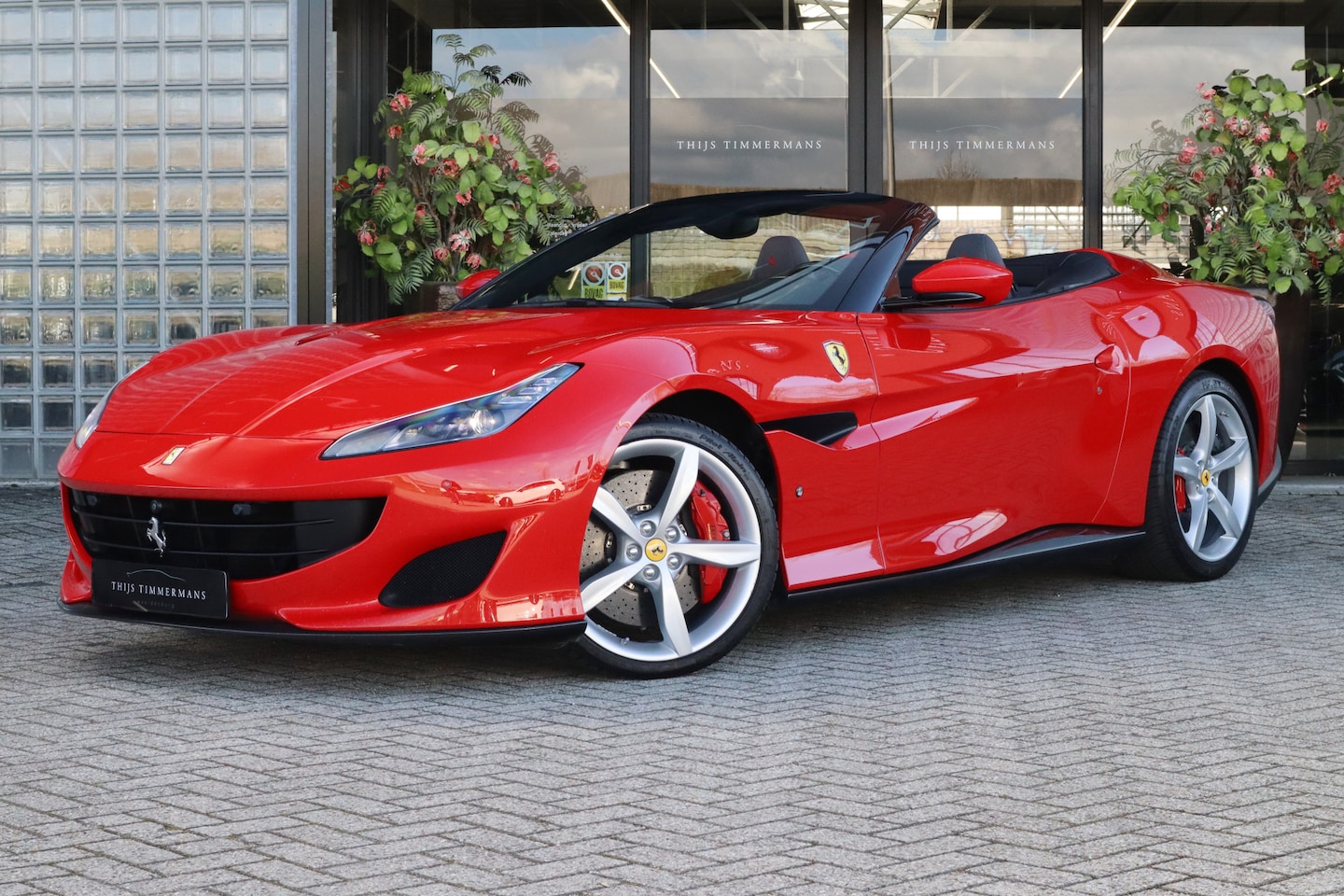 Ferrari Portofino - 3.9 V8 HELE | Carbon in/ex, Passenger display, JBL, Elektrisch verst. Daytona stoelen, Sto - AutoWereld.nl