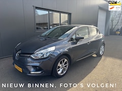 Renault Clio - TCe 90 Limited / Navigatie / Parkeersensoren achter