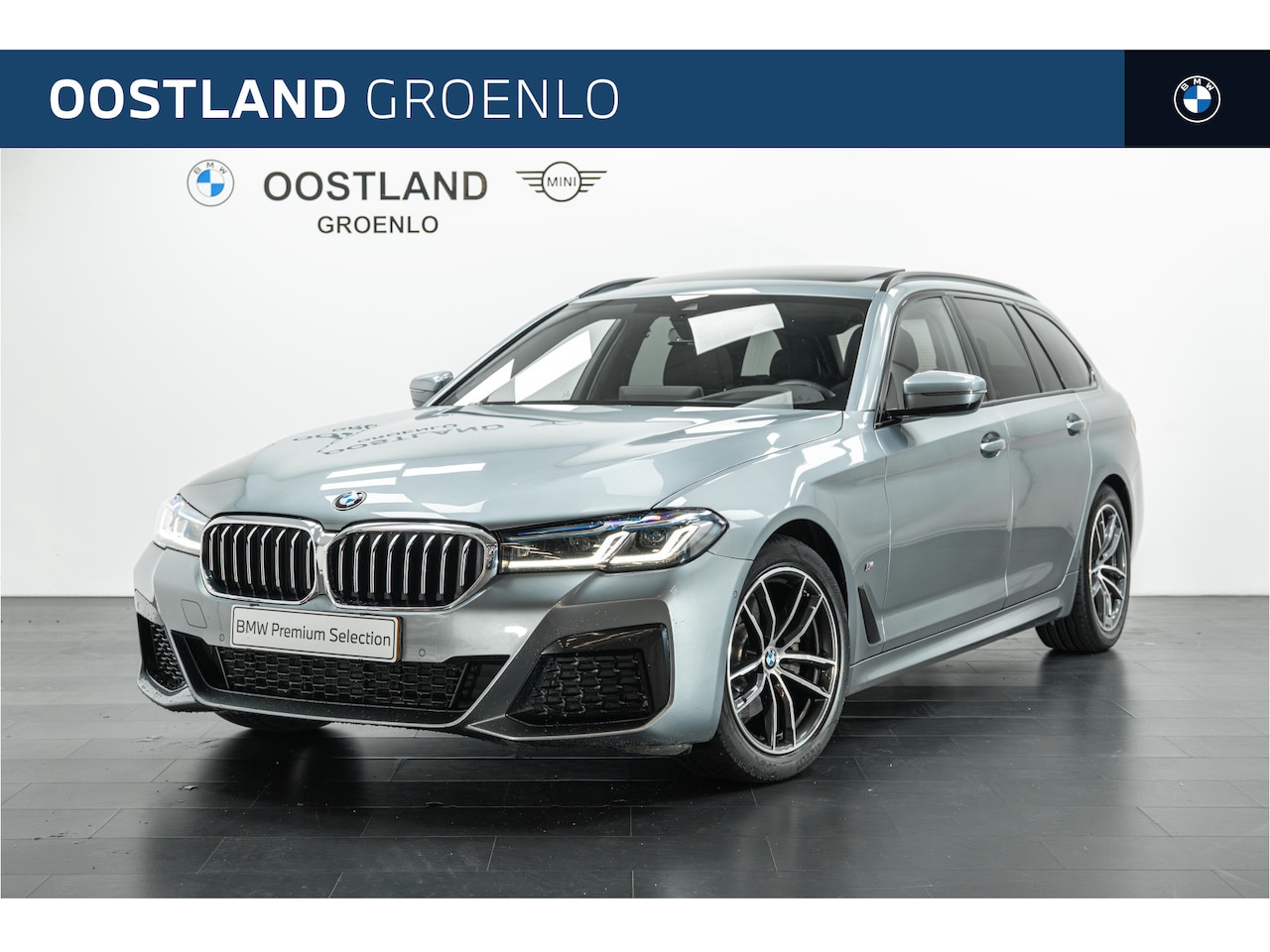 BMW 5-serie Touring - 520i High Executive M Sport Automaat / Panoramadak / Trekhaak / Laserlight / Head-Up / M S - AutoWereld.nl