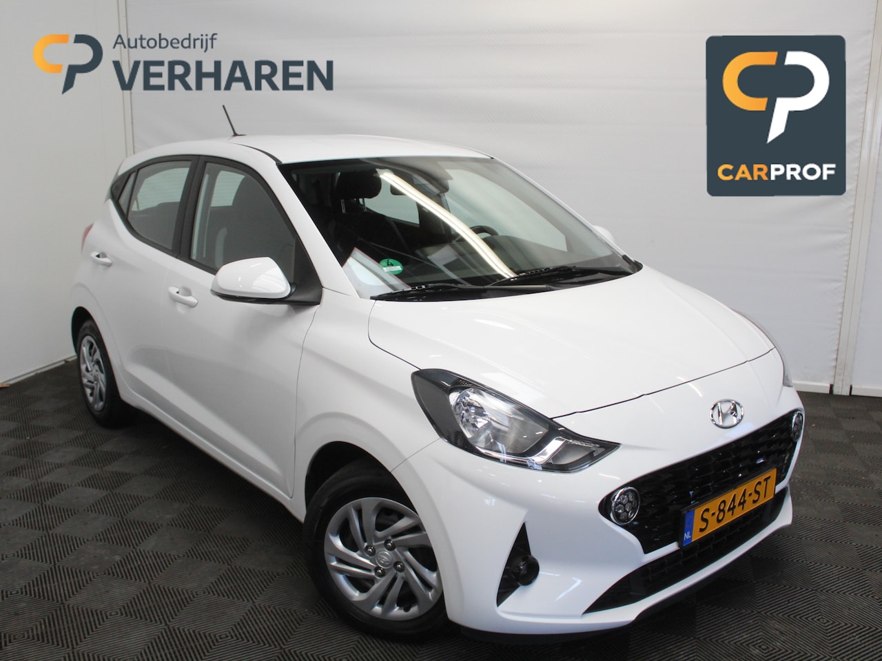Hyundai i10 - 1.0 Comfort AIRCO | CRUISE | LED | DAB | CARPLAY | CV | ELRM | STB - AutoWereld.nl