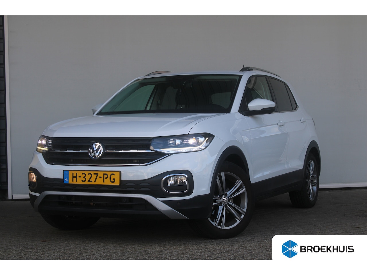 Volkswagen T-Cross - 1.0 TSI Style | Trekhaak | Navigatie | Camera | Cruise control adaptief | Dodehoek detecti - AutoWereld.nl