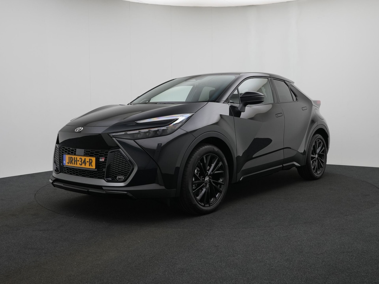 Toyota C-HR - 2.0 Plug-in Hybrid 220 PK GR- Black Edition - AutoWereld.nl