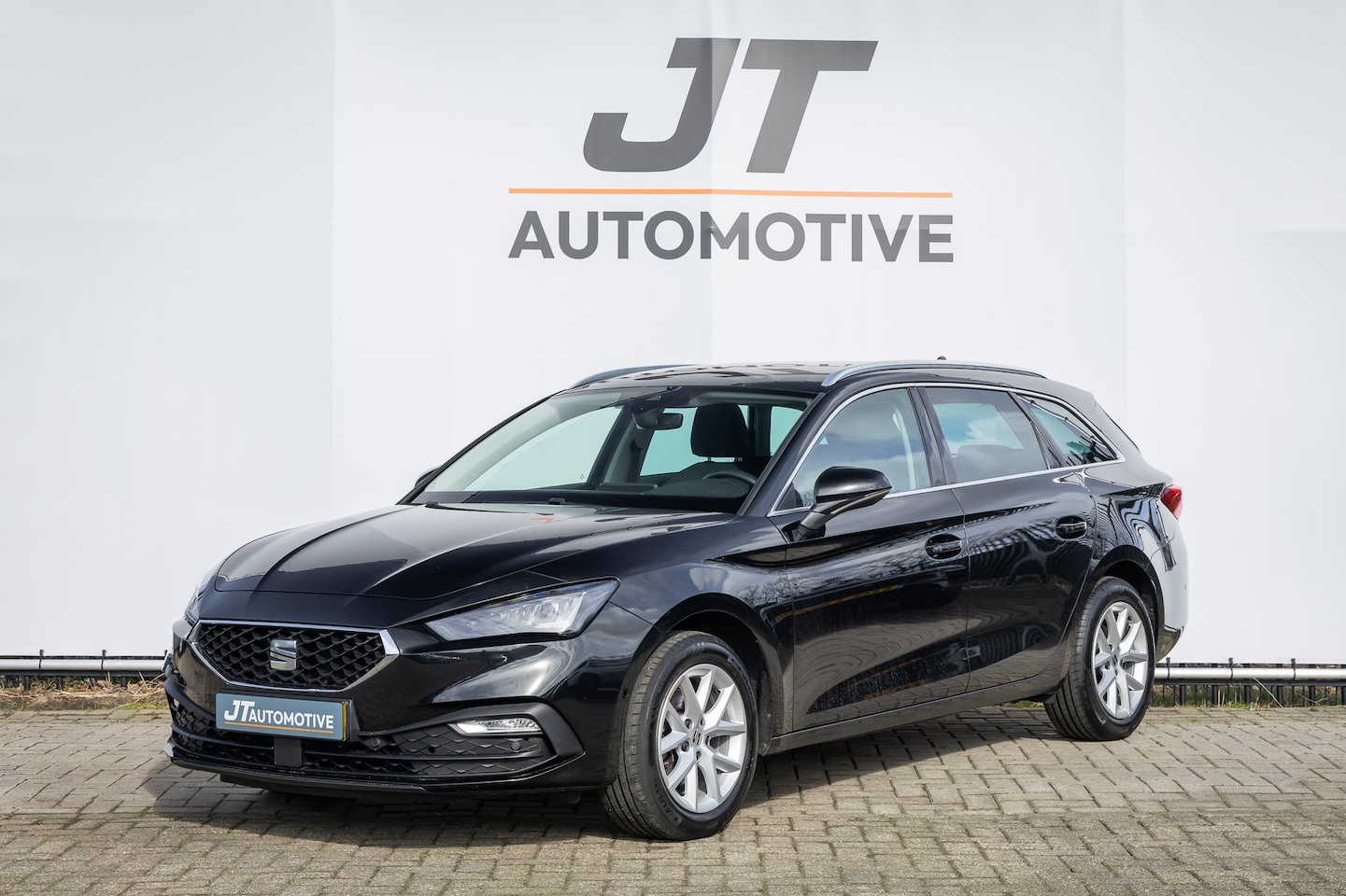 SEAT Leon Sportstourer - 1.5 131PK TSI Style Launch Adaptive cruise | Stoelverwarming | Camera | Voorruitverwarming - AutoWereld.nl