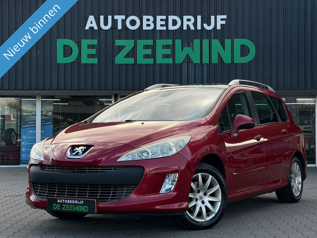 Peugeot 308 SW - 1.6 VTi XS|pano|6 persoons|trekhaak - AutoWereld.nl